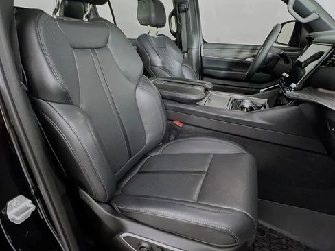 Used 2024 Jeep Wagoneer Series III w/ Premium Group I image 31