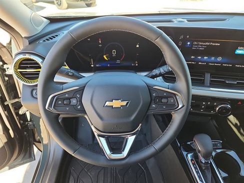 New 2026 Chevrolet Trax LT w/ Driver Confidence Package image 13