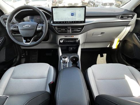 Used 2025 Ford Escape SE FWD image 5