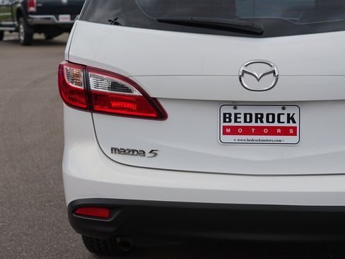 Used 2014 MAZDA MAZDA5 Sport FWD image 11