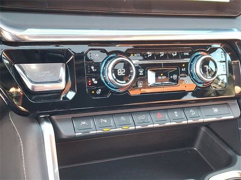 Used 2024 GMC Sierra 1500 Denali Ultimate image 16