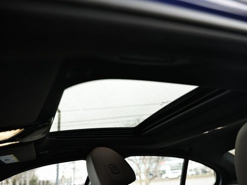 New 2026 BMW 330i Sedan w/ M Sport Package image 14