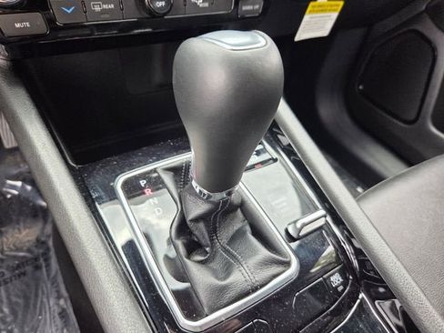 Used 2026 Jeep Compass Latitude AWD/4WD image 21