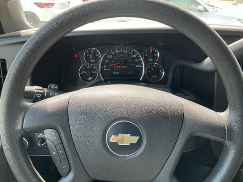 Used 2023 Chevrolet Express 3500 LS RWD image 5