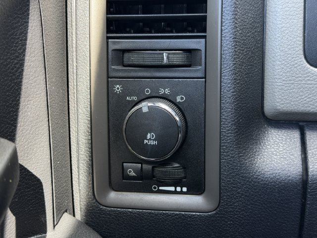 Used 2012 RAM 1500 Express RWD image 19