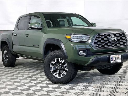 Used 2022 Toyota Tacoma TRD Off-Road w/ TRD Premium Off Road Package image 12