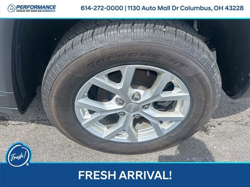 Used 2023 Jeep Grand Cherokee Limited AWD/4WD image 11