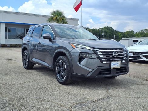 Used 2024 Nissan Rogue SV AWD/4WD image 20