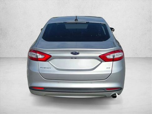 Used 2016 Ford Fusion SE FWD image 7