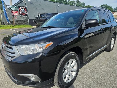 Used 2012 Toyota Highlander SE w/ Tow Pkg AWD/4WD image 1