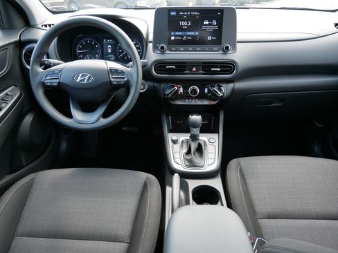 Certified 2023 Hyundai Kona SEL AWD/4WD image 10