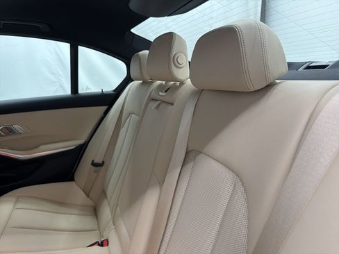 Used 2022 BMW 330i Sedan w/ Driving Assistance Package image 19
