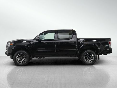Used 2023 Toyota Tacoma w/ TRD Package image 2
