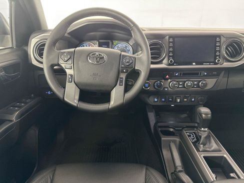 Certified 2021 Toyota Tacoma TRD Off-Road w/ TRD Premium Off Road Package AWD/4WD image 31