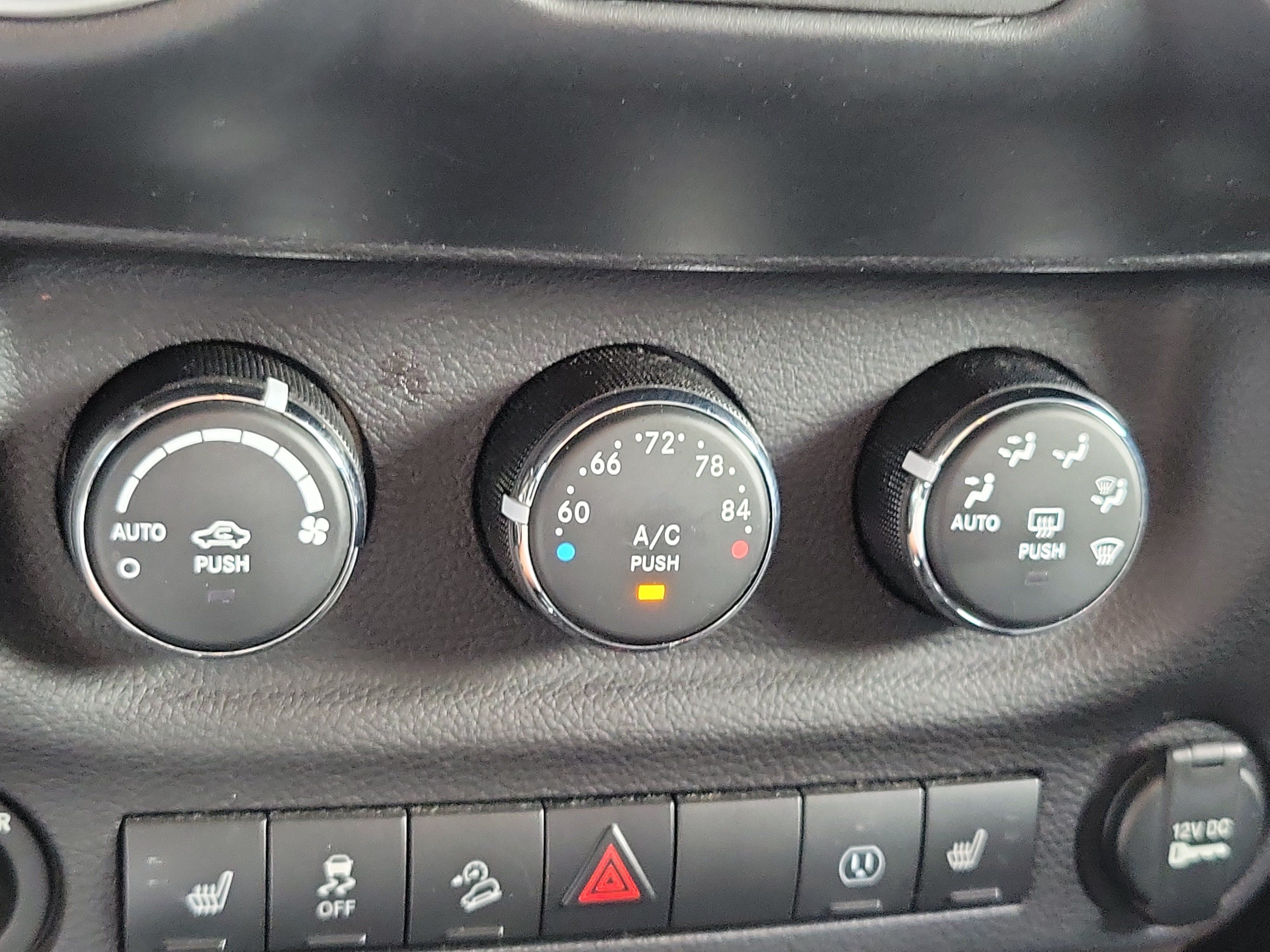 Used 2017 Jeep Wrangler Unlimited Sahara w/ Dual Top Group AWD/4WD image 21