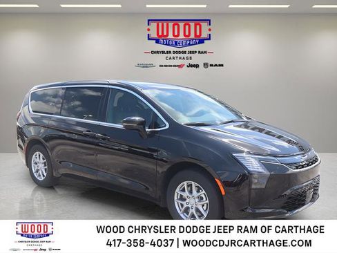 New 2027 Chrysler Pacifica Select FWD image 1