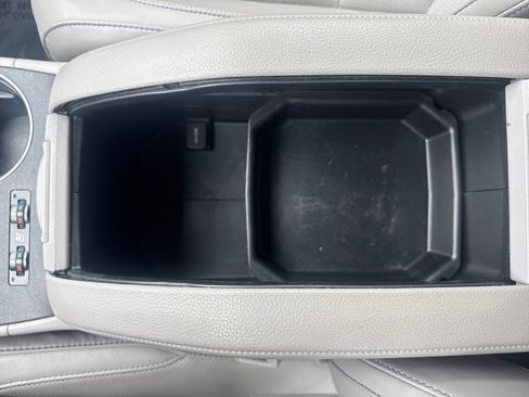 Used 2019 Toyota Highlander Limited image 23