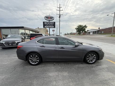 Used 2020 Acura TLX FWD image 8