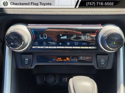 Used 2025 Toyota RAV4 XLE w/ Convenience Package FWD image 16
