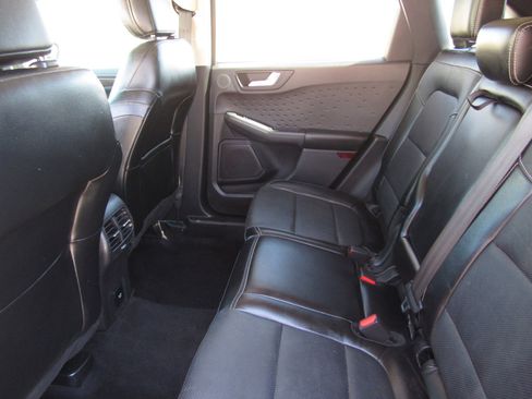 Used 2020 Ford Escape Titanium AWD/4WD image 14