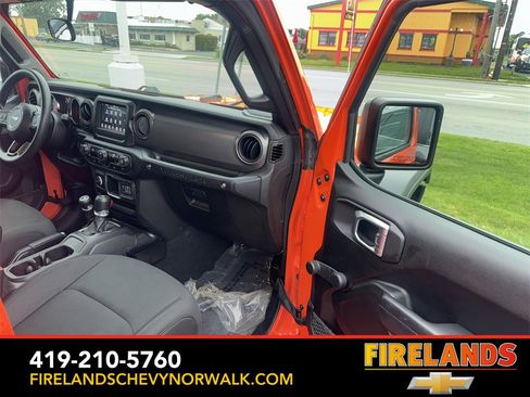 Used 2023 Jeep Wrangler Sport image 39