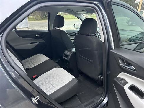 Certified 2022 Chevrolet Equinox LS w/ LS Convenience Package image 32