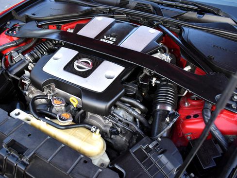 Used 2015 Nissan 370Z Coupe image 40