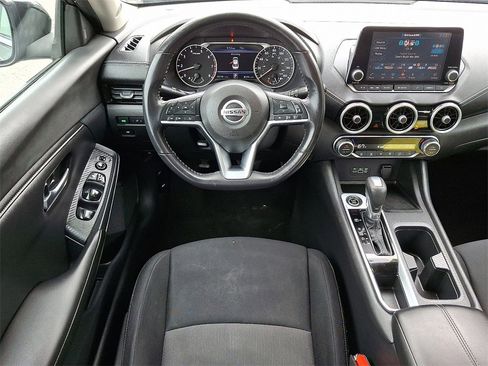 Used 2021 Nissan Sentra SV image 11