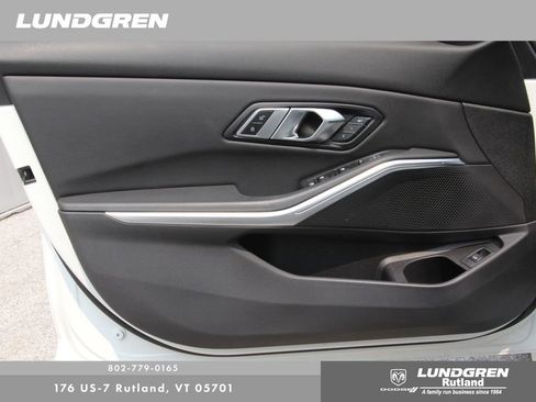 Used 2022 BMW 330i xDrive Sedan w/ Premium Package image 12