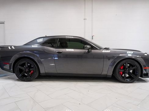 Used 2020 Dodge Challenger SRT Hellcat Redeye image 30