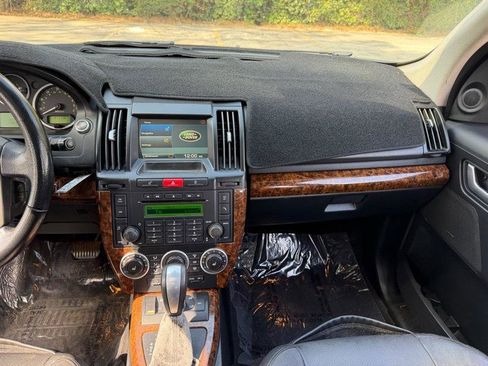 Used 2008 Land Rover LR2 SE image 29