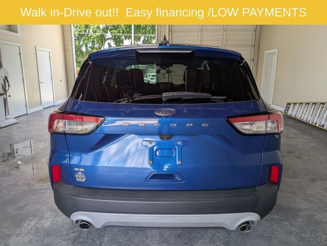 Used 2022 Ford Escape SE FWD image 5