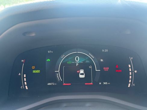 Used 2025 Toyota Camry SE FWD image 20