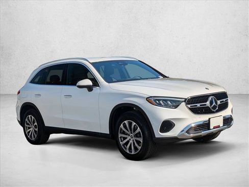 Used 2025 Mercedes-Benz GLC 300 image 6