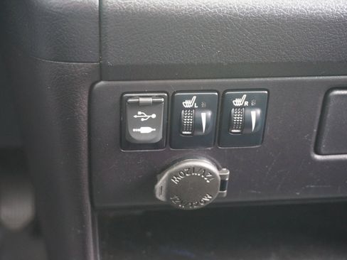 Used 2017 Toyota Sienna SE w/ SE Preferred Package FWD image 14