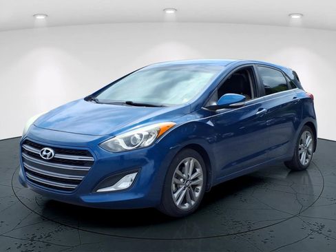 Used 2016 Hyundai Elantra GT w/ Option Group 02 FWD image 6