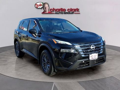 Certified 2025 Nissan Rogue S image 8