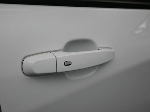 Used 2024 Chevrolet Equinox LS w/ Sport Edition image 34