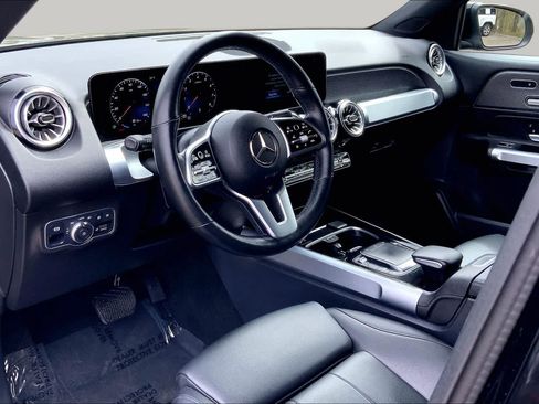 Used 2022 Mercedes-Benz GLB 250 4MATIC image 17