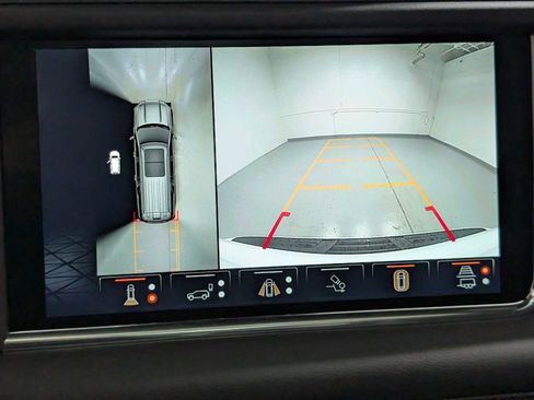 Used 2024 GMC Yukon Denali w/ Advanced Technology Package AWD/4WD image 33