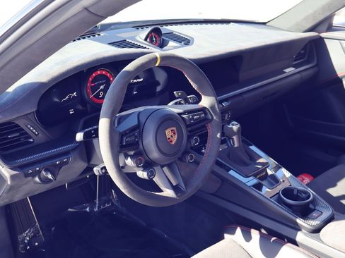 Certified 2023 Porsche 911 GT3 RS image 4