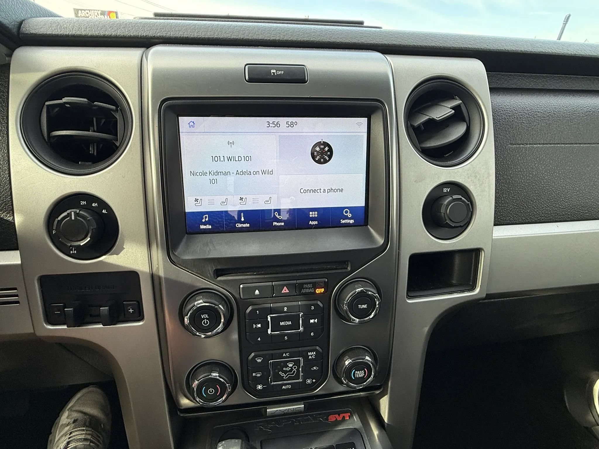 Used 2013 Ford F150 Raptor w/ Luxury Equipment Group AWD/4WD image 11