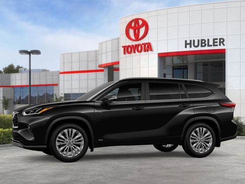 New 2026 Toyota Highlander Platinum image 3