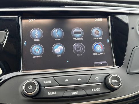 Used 2017 Buick Envision Essence image 23