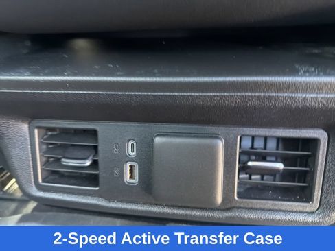 Used 2024 GMC Sierra 2500 SLT AWD/4WD image 26