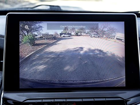 Used 2024 Jeep Compass Latitude image 24