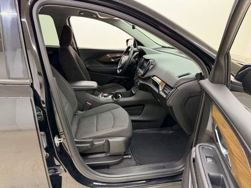 Used 2018 GMC Terrain SLE w/ Driver Convenience Package FWD image 9