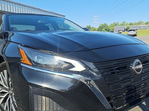 Certified 2025 Nissan Altima 2.5 SV FWD image 29