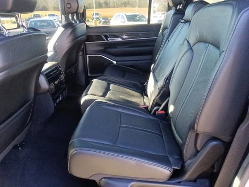 Used 2022 Jeep Wagoneer Series II image 27