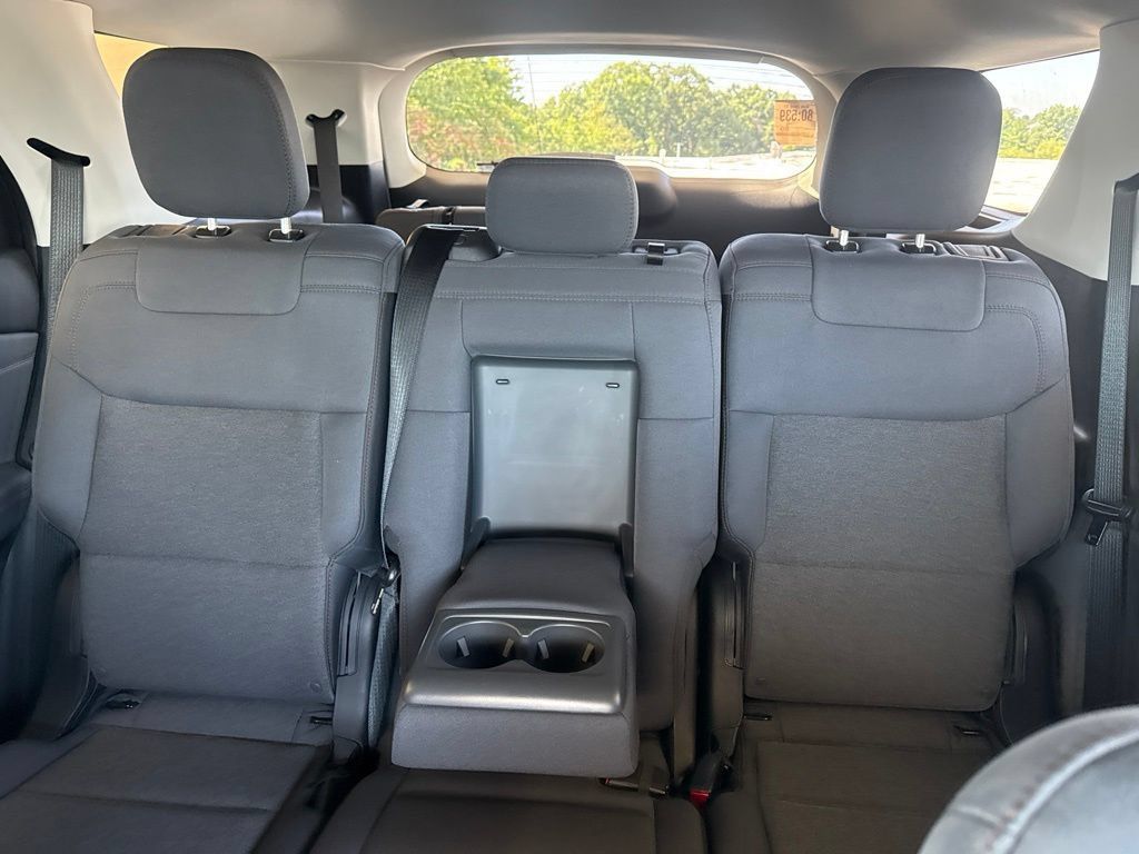 Used 2026 Ford Explorer Active AWD/4WD image 24